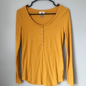 yellow long sleeve ribbed shirt